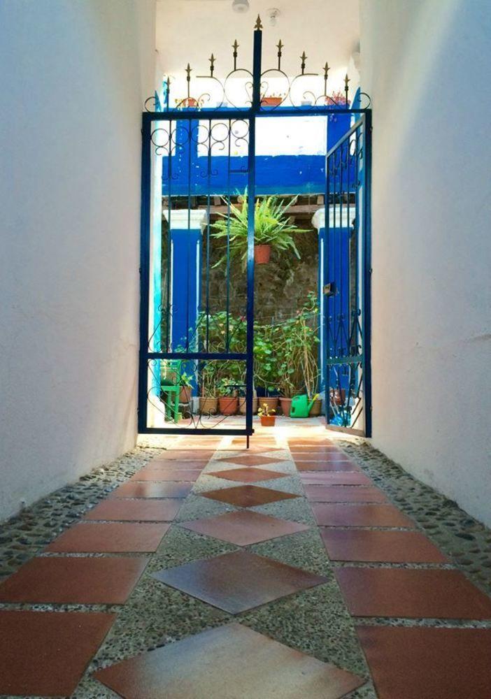 Hotel Blue Door Housing Historic Quito Zewnętrze zdjęcie