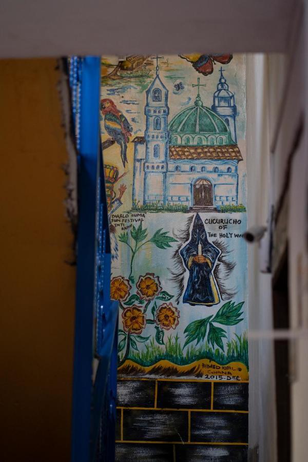 Hotel Blue Door Housing Historic Quito Zewnętrze zdjęcie