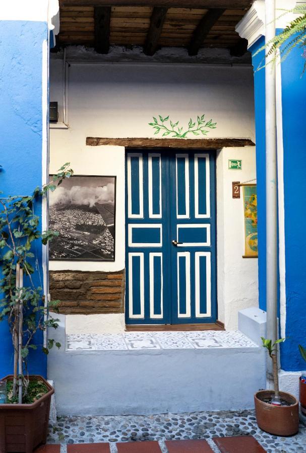 Hotel Blue Door Housing Historic Quito Zewnętrze zdjęcie