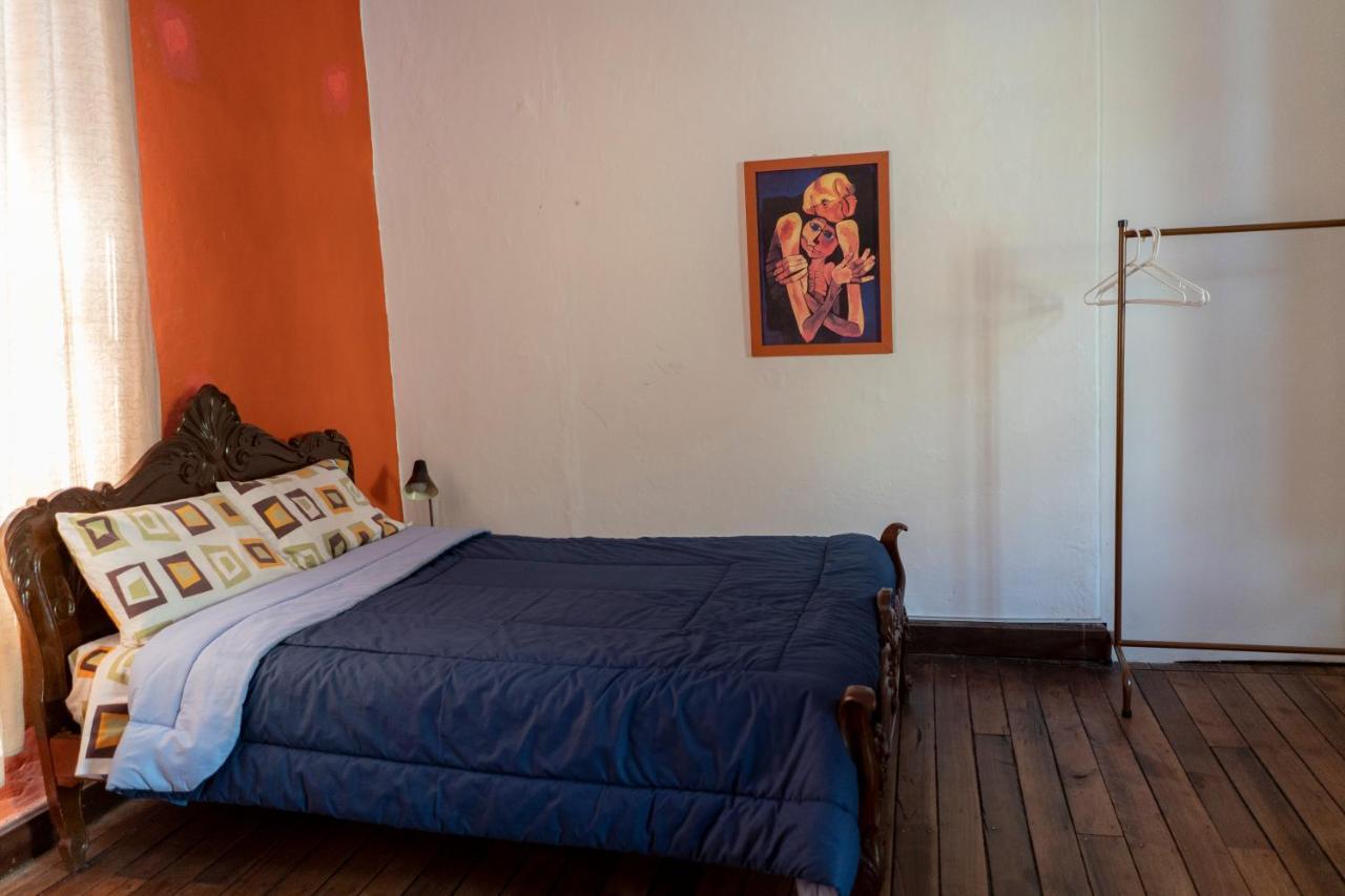 Hotel Blue Door Housing Historic Quito Zewnętrze zdjęcie